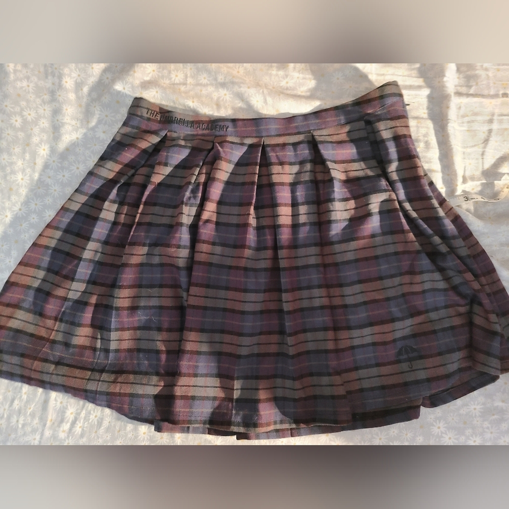 Umbrella academy skirt cosplay nwt size xl